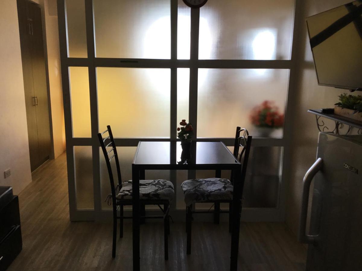 Condo With Free Swimming Pool & Viewing Deck Tagaytay City Exterior photo