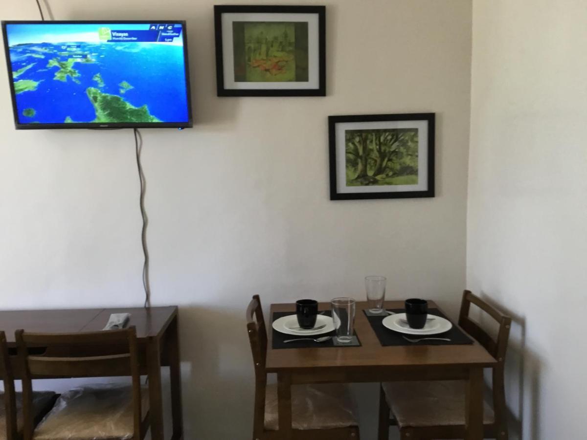 Condo With Free Swimming Pool & Viewing Deck Tagaytay City Exterior photo