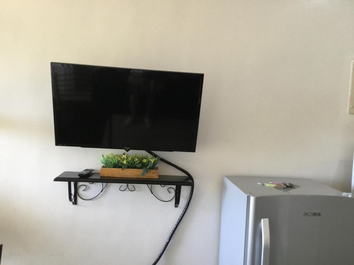 Condo With Free Swimming Pool & Viewing Deck Tagaytay City Exterior photo