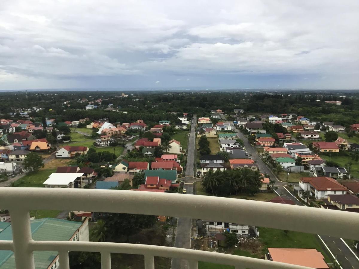 Condo With Free Swimming Pool & Viewing Deck Tagaytay City Exterior photo