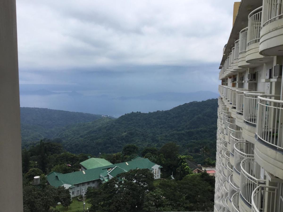 Condo With Free Swimming Pool & Viewing Deck Tagaytay City Exterior photo